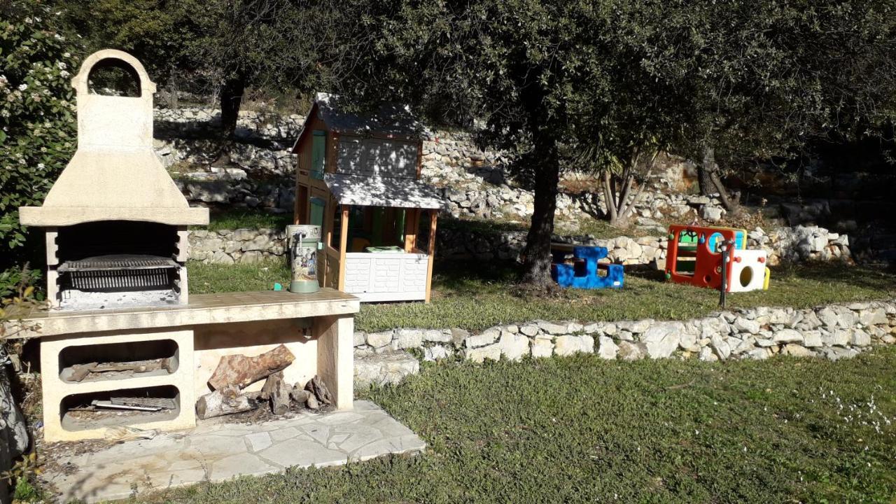 Etoilevacances Chambres D Hotes Campagne En Lavande Saint-Cezaire-sur-Siagne Экстерьер фото